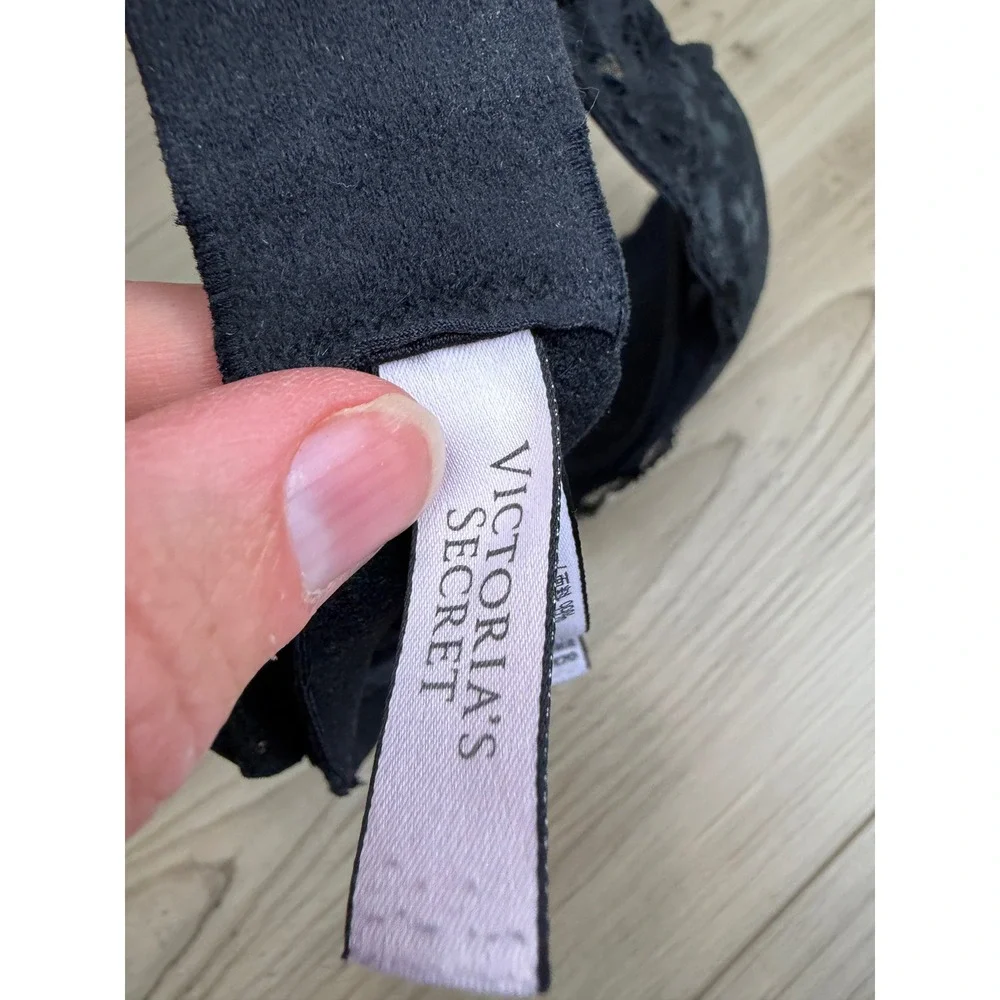 Victoria's Secret Dream Angels‎ Lined Demi Bra Black Floral Lace 32DD